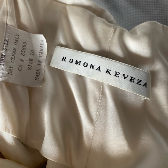 Designer Romona Keveza Silk Ivory Wedding Dress - Picture 7 of 8